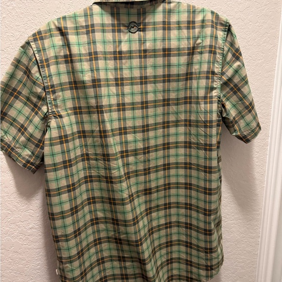 Magellan Outdoors Men's Casual Green Plaid Shirt Size M - Picture 5 of 6